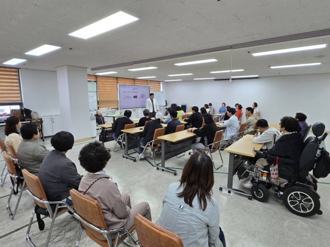 경기도의료원 수원병원, 응급상황 대비...장애인 맞춤형 CPR 교육